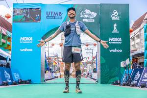 BIB: 5038
                            <button type="button" onclick="openModal(21775275)" class="btn btn-primary btn-sm float-right btn-popup" data-toggle="modal" data-target=".modal-high-quality">
                        <i class="fas fa-shopping-cart"></i> Add to Cart
                    </button>
                                            <button type="button" onclick="isThisMe(21775275, true)" class="btn btn-success btn-sm float-right btn-popup btn-isme hidden" data-toggle="tooltip" data-placement="bottom" title="นี่คือรูปของคุณใช่ไหม คลิกที่นี่เพื่อเอาเข้าอัลบั้ม">
                        <i class="fas fa-plus"></i> Add to album
                    </button>
                    <button type="button" onclick="isThisMe(21775275, false)" class="btn btn-warning btn-sm float-right btn-popup btn-isnotme hidden">
                        <i class="fas fa-ban"></i> Remove from album
                    </button>